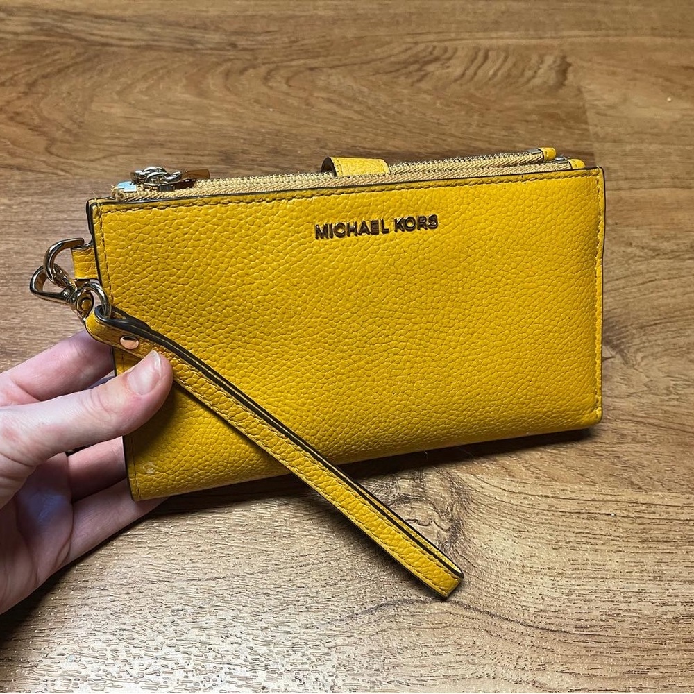 Michael Kors Wristlet